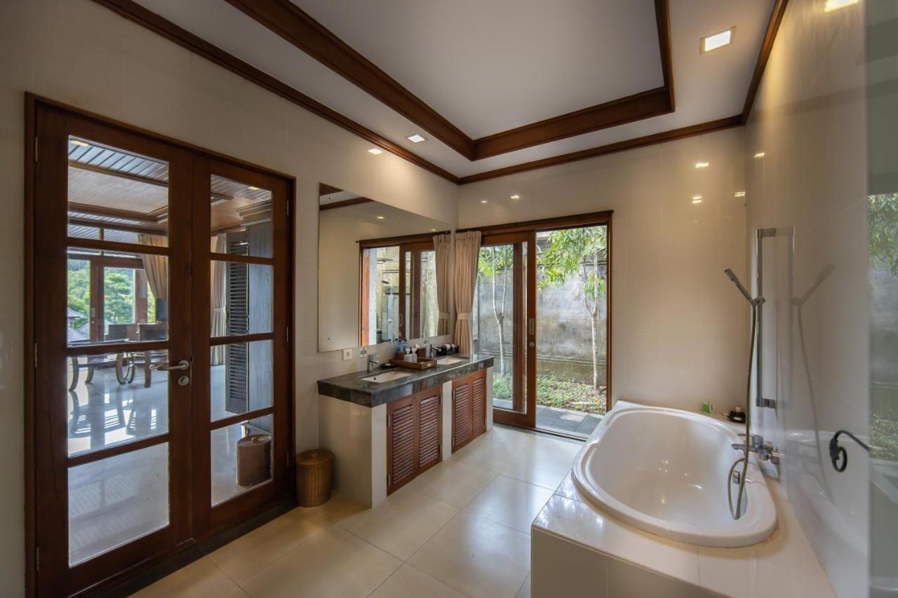 One Bedroom Pool Villa One-Time Floating